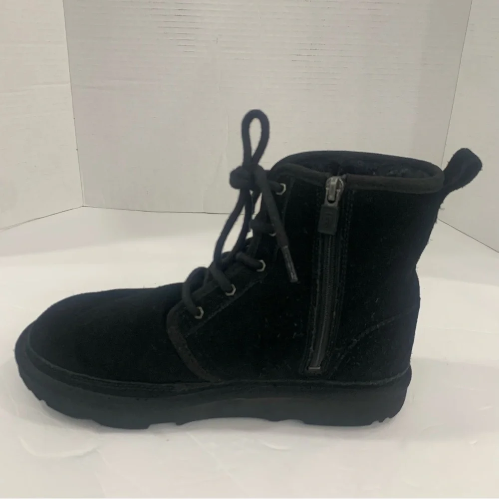 UGG Neumel II 1017326K-BLK Boots Kids US 6 Black Suede Round Toe Sheepskin